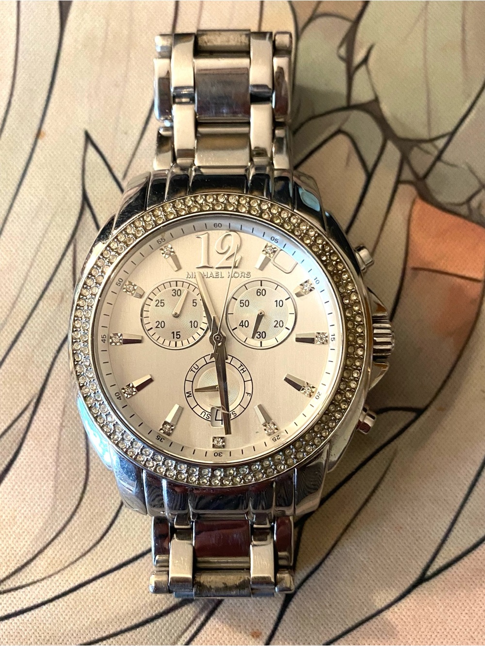 Michael Kors MK5602 Cameron Silver Chronograph Crystal Bezel Women’s Watch AS-IS